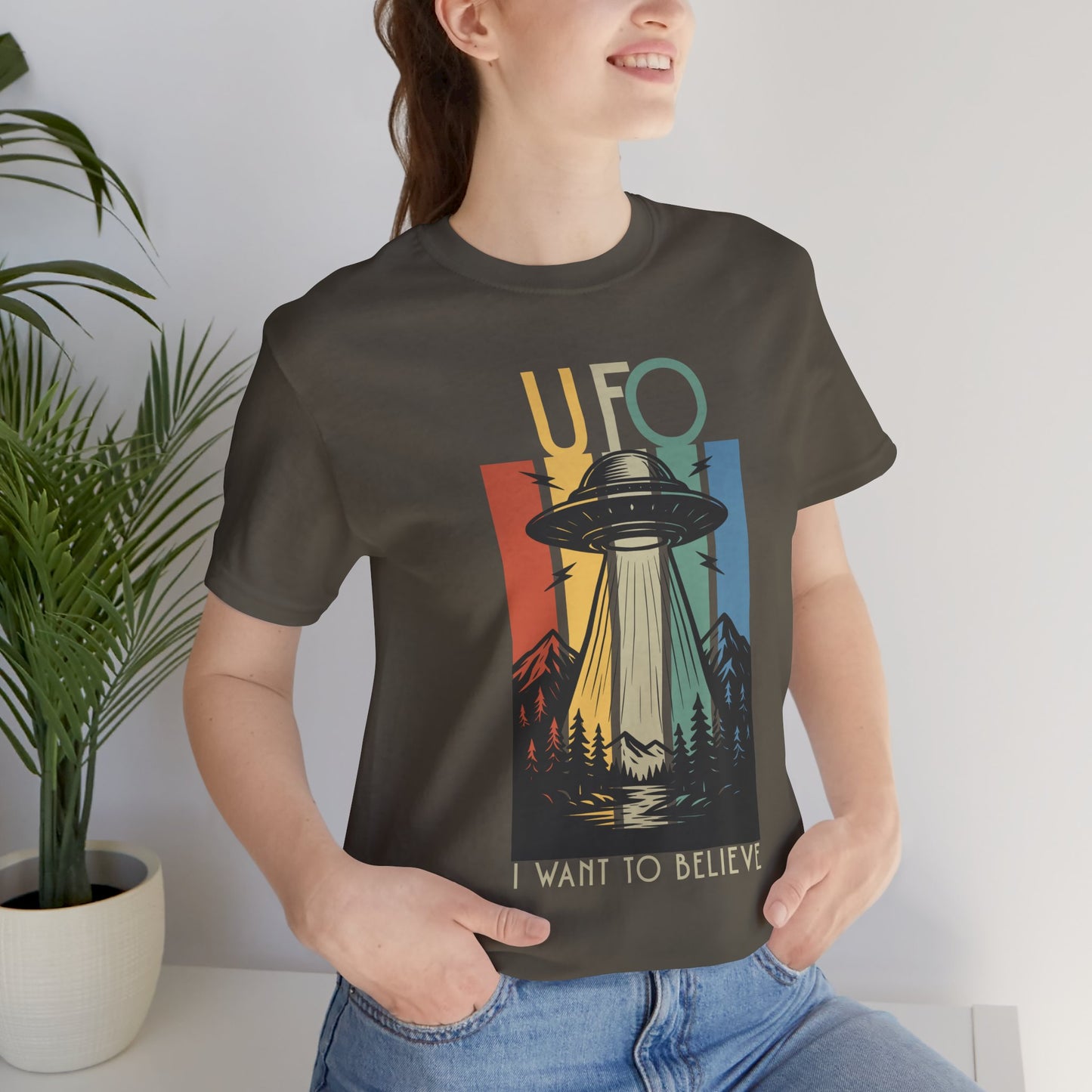 UFO I Want to Believe Graphic Tee, Unisex T-Shirt, Alien Shirt, Space Lover Gift, Retro Style Tee, Fun Casual Wear