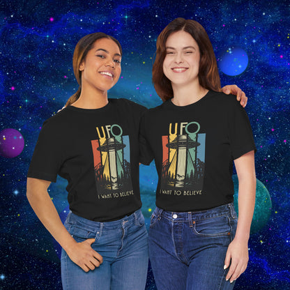 UFO I Want to Believe Graphic Tee, Unisex T-Shirt, Alien Shirt, Space Lover Gift, Retro Style Tee, Fun Casual Wear