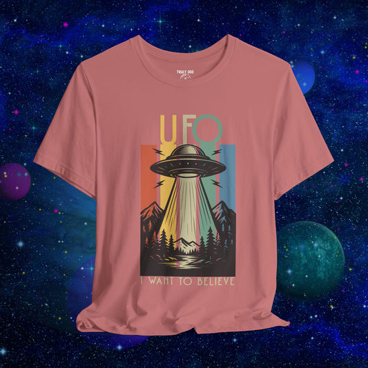 UFO I Want to Believe Graphic Tee, Unisex T-Shirt, Alien Shirt, Space Lover Gift, Retro Style Tee, Fun Casual Wear