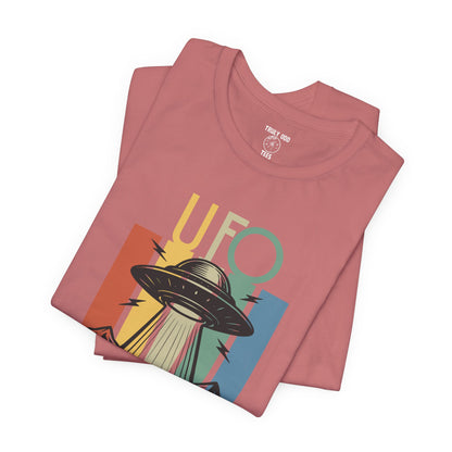 UFO I Want to Believe Graphic Tee, Unisex T-Shirt, Alien Shirt, Space Lover Gift, Retro Style Tee, Fun Casual Wear