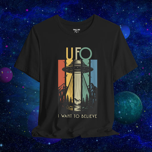 UFO I Want to Believe Graphic Tee, Unisex T-Shirt, Alien Shirt, Space Lover Gift, Retro Style Tee, Fun Casual Wear
